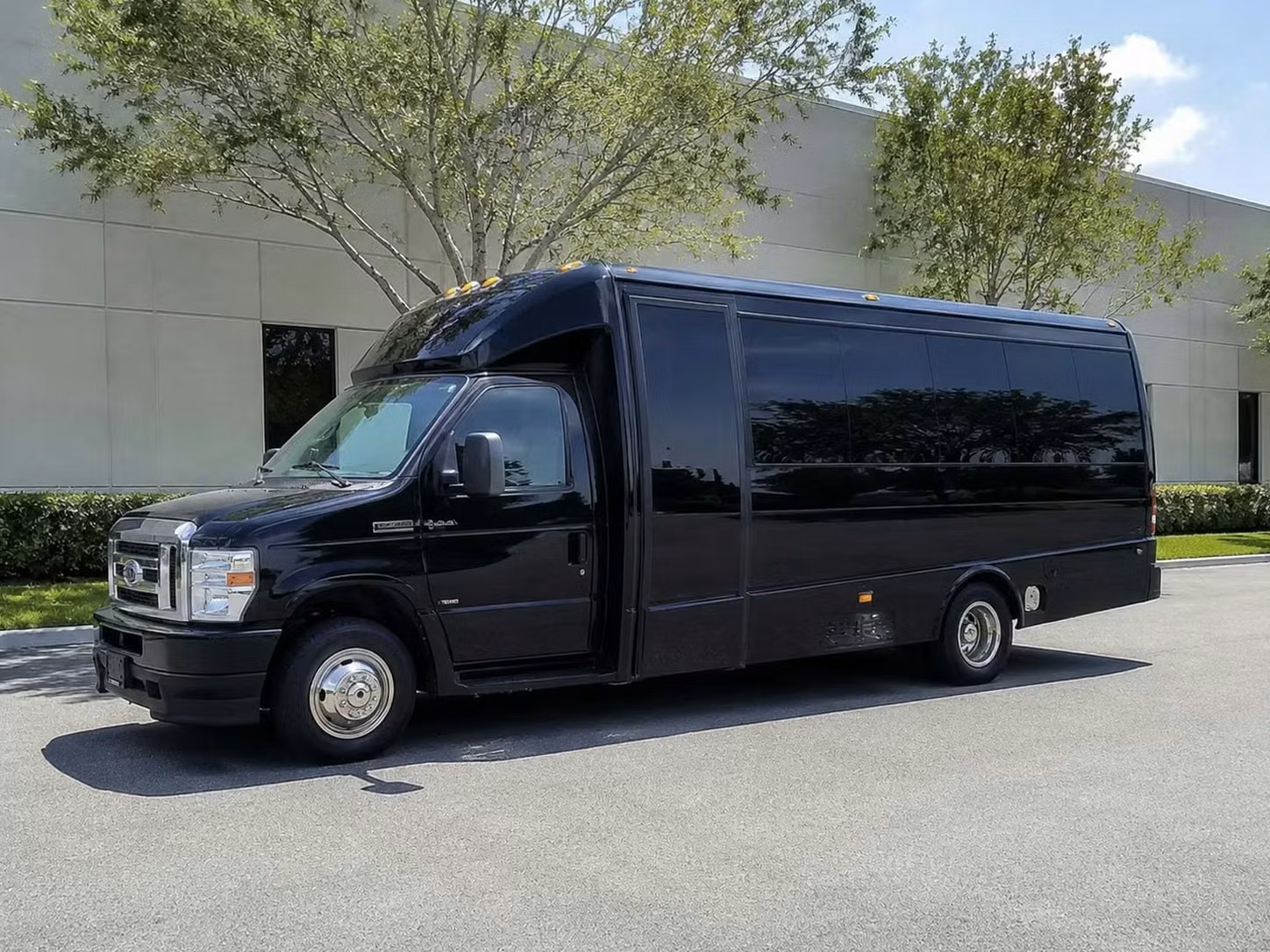 marion 18 passenger minibus rental