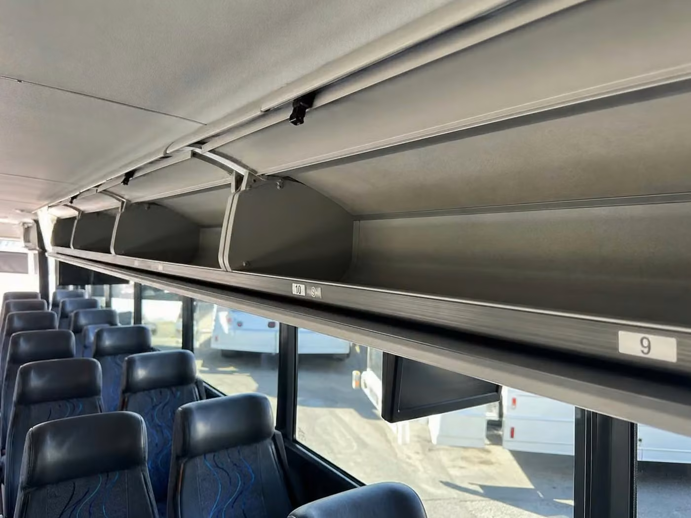 marion 25 passenger minibus overhead storage